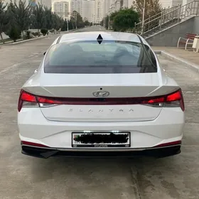 Hyundai Elantra 2021