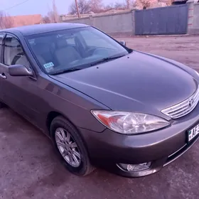 Toyota Camry 2004