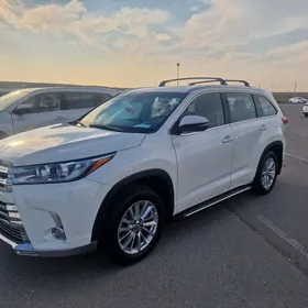 Toyota Highlander 2018