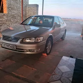 Toyota Camry 2000