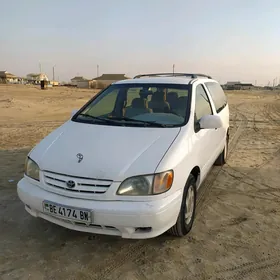 Toyota Sienna 2002