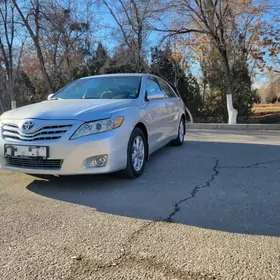 Toyota Camry 2011