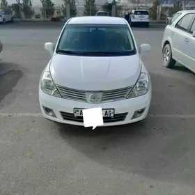 Nissan Versa 2010