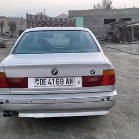 BMW 525 1990