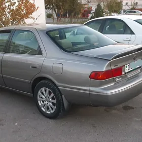 Toyota Camry 2001