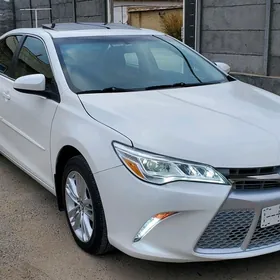 Toyota Camry 2017