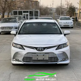 Toyota Camry 2020