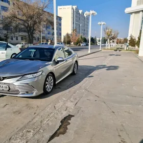 Toyota Camry 2018