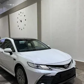 Toyota Camry 2024