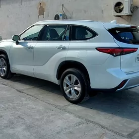 Toyota Highlander 2020