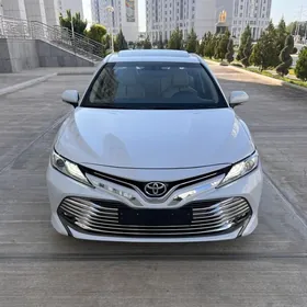 Toyota Camry 2020