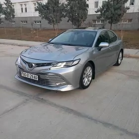 Toyota Camry 2018