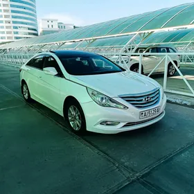 Hyundai Sonata 2011