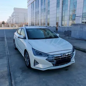 Hyundai Elantra 2019