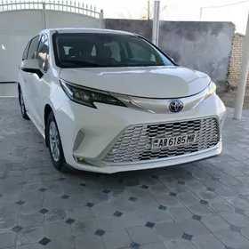 Toyota Sienna 2021