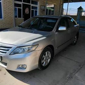 Toyota Camry 2010