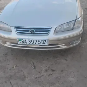 Toyota Camry 2000