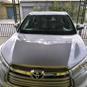 Toyota Highlander 2016