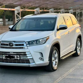 Toyota Highlander 2019