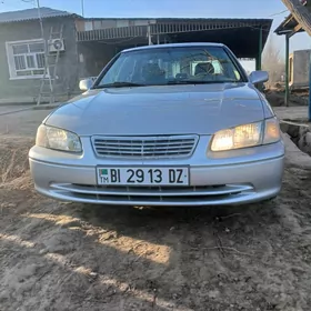 Toyota Camry 2000