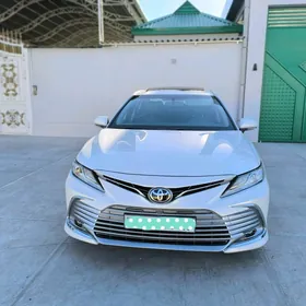 Toyota Camry 2020