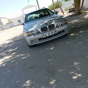 BMW E39 2001