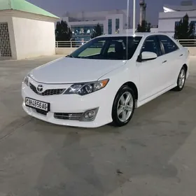 Toyota Camry 2013