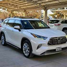 Toyota Highlander 2020