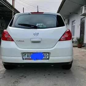 Nissan Tiida 2007