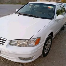 Toyota Camry 2000