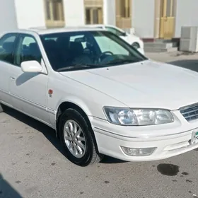 Toyota Camry 2000