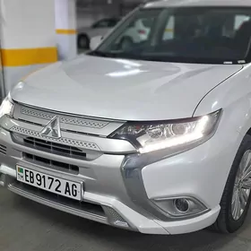 Mitsubishi Outlander 2022