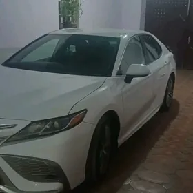 Toyota Camry 2020