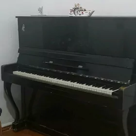 Pianino