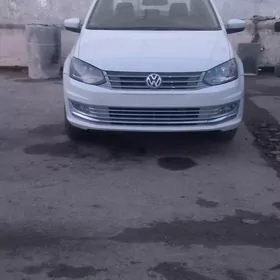 Volkswagen Polo 2015