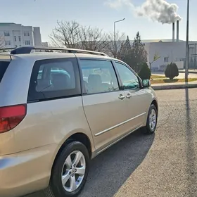 Toyota Sienna 2005