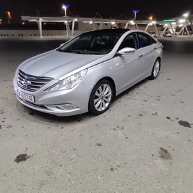 Hyundai Sonata 2011