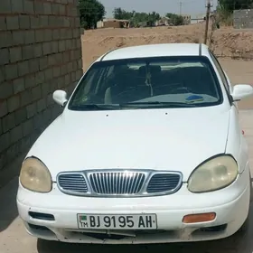 Daewoo Leganza 1998