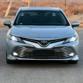 Toyota Camry 2018