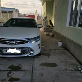 Toyota Camry 2017