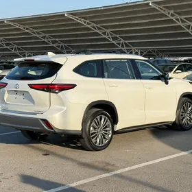 Toyota Highlander 2020