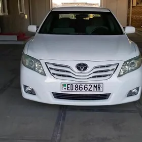 Toyota Camry 2011