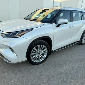 Toyota Highlander 2021