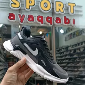 KRASOWKA MAKASİNA KÖWÜŞ SPORT