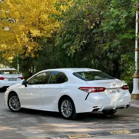 Toyota Camry 2020