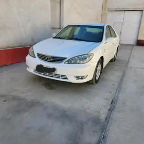 Toyota Camry 2004