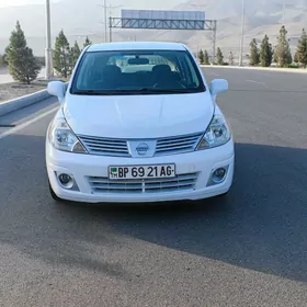 Nissan Versa 2010