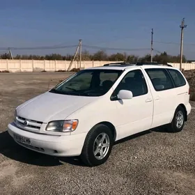 Toyota Sienna 1999