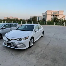 Toyota Camry 2020