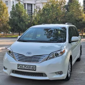 Toyota Sienna 2016